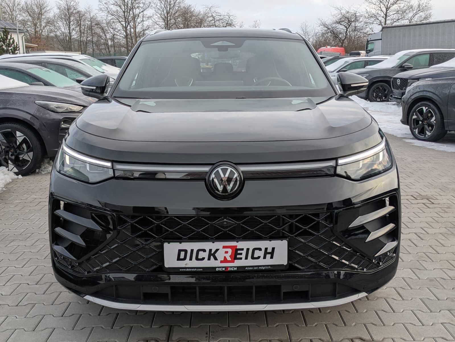 Fahrzeugabbildung Volkswagen Tayron 2.0 TDI 4M R-Line 7Si*MATRIX*AHK*PANO*HUD
