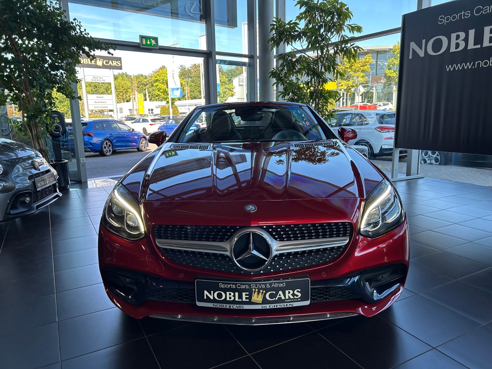 Fahrzeugabbildung Mercedes-Benz SLC 300 Roadster AMG Line KLIMA LED NAVI