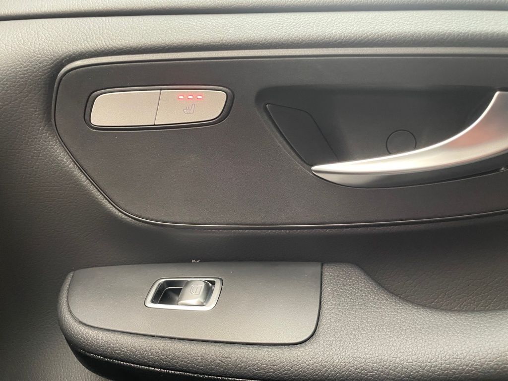 Fahrzeugabbildung Mercedes-Benz V 220 d Kompakt ACC AUT Facelift Kam. KlimaA LM