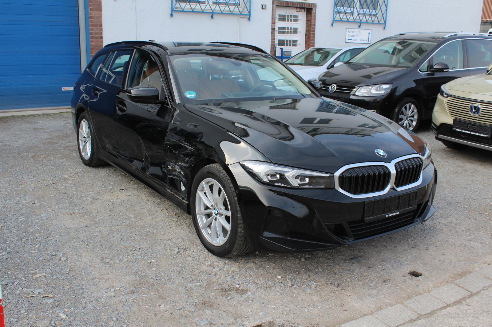 BMW 318d Touring Seitenschaden