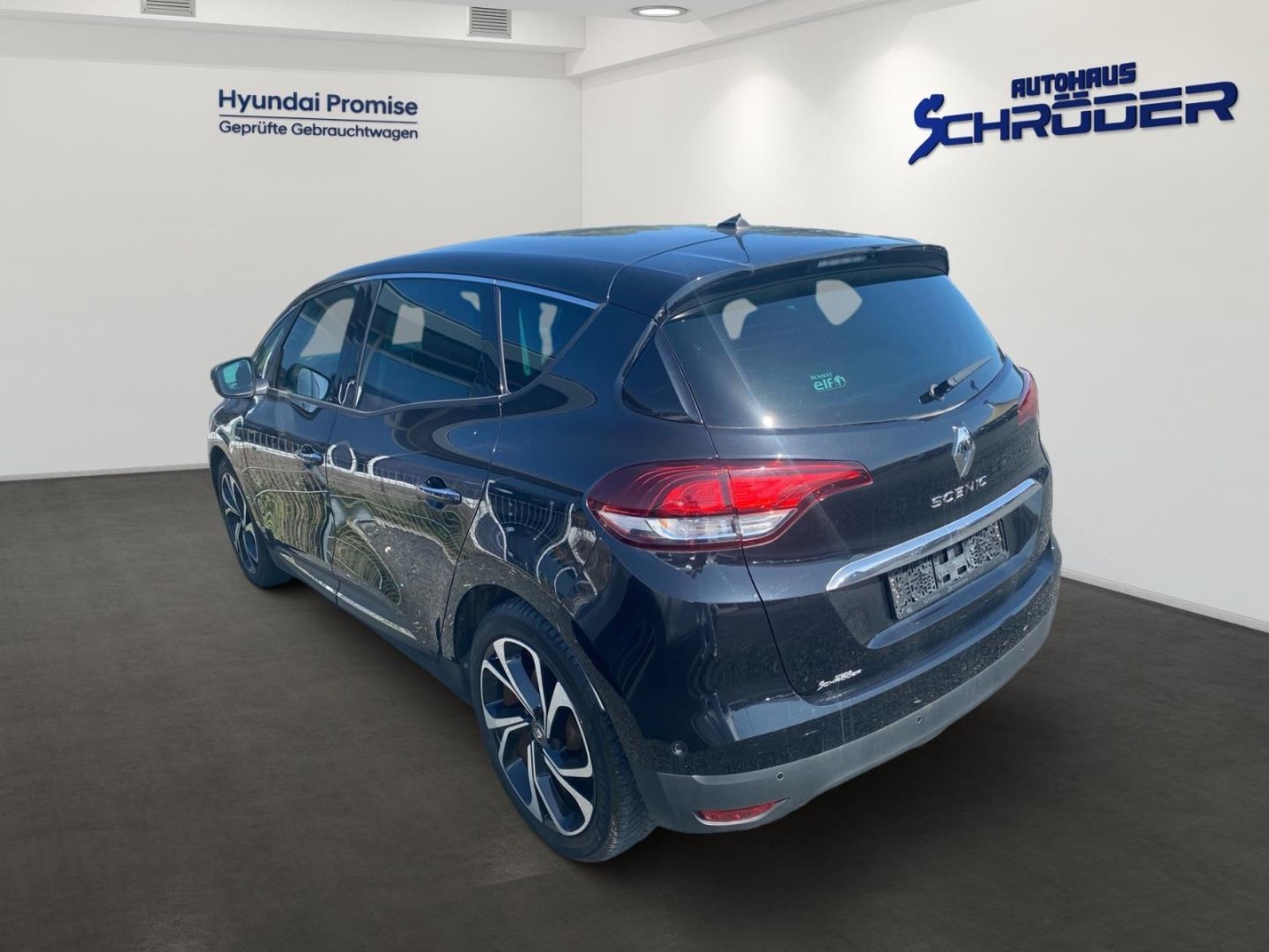 Fahrzeugabbildung Renault Scenic BOSE Edition 1.3TCe Klima HUD HU/AU