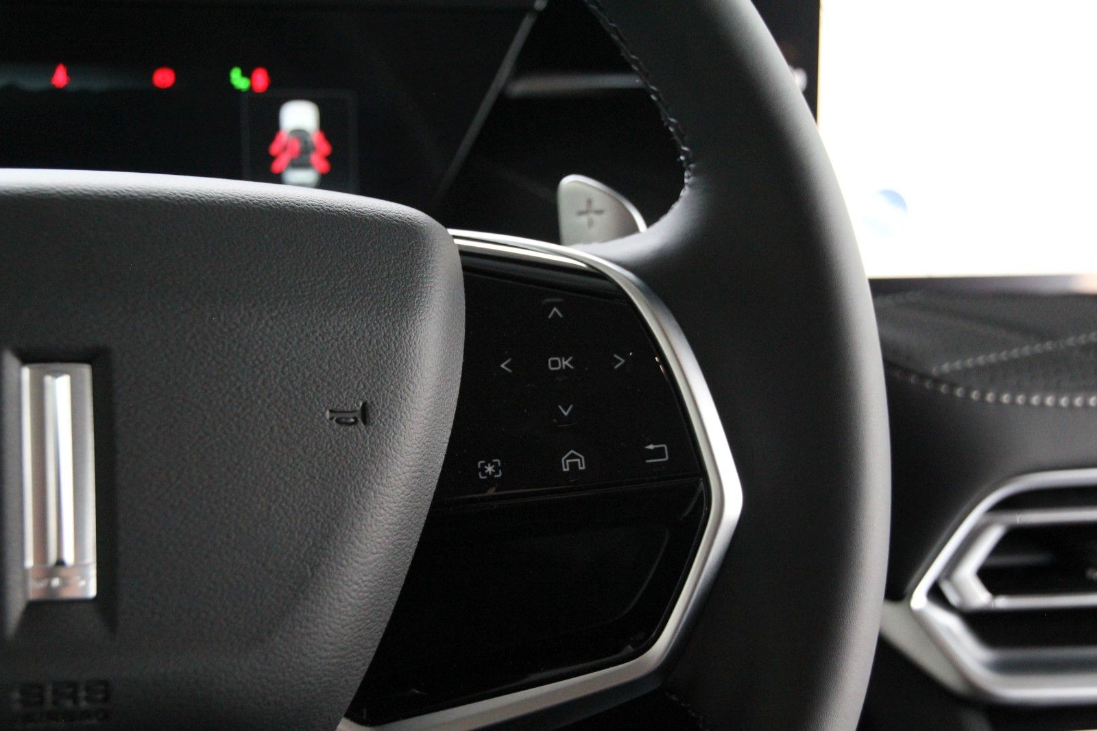 Fahrzeugabbildung GWM WEY03 LUXURY 4WD PHEV Pano, Sitzk., Winter