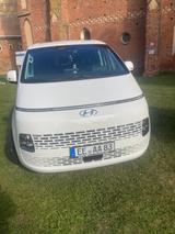 Hyundai STARIA 2.2 CRDi Trend 9-Sitzer Automatik 2WD... - Hyundai STARIA von privat