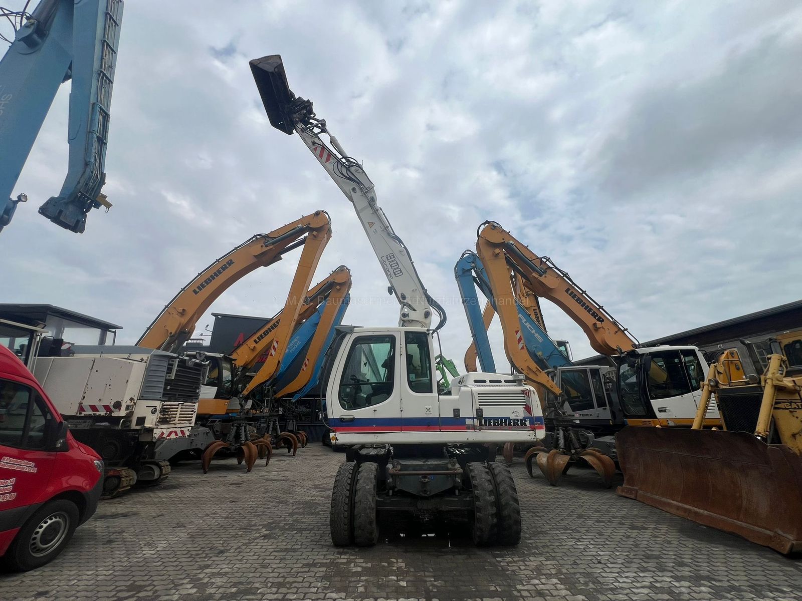 Fahrzeugabbildung Liebherr A 900 C-Litronic / SW/ZSA/VSA/ Hammerleitung/