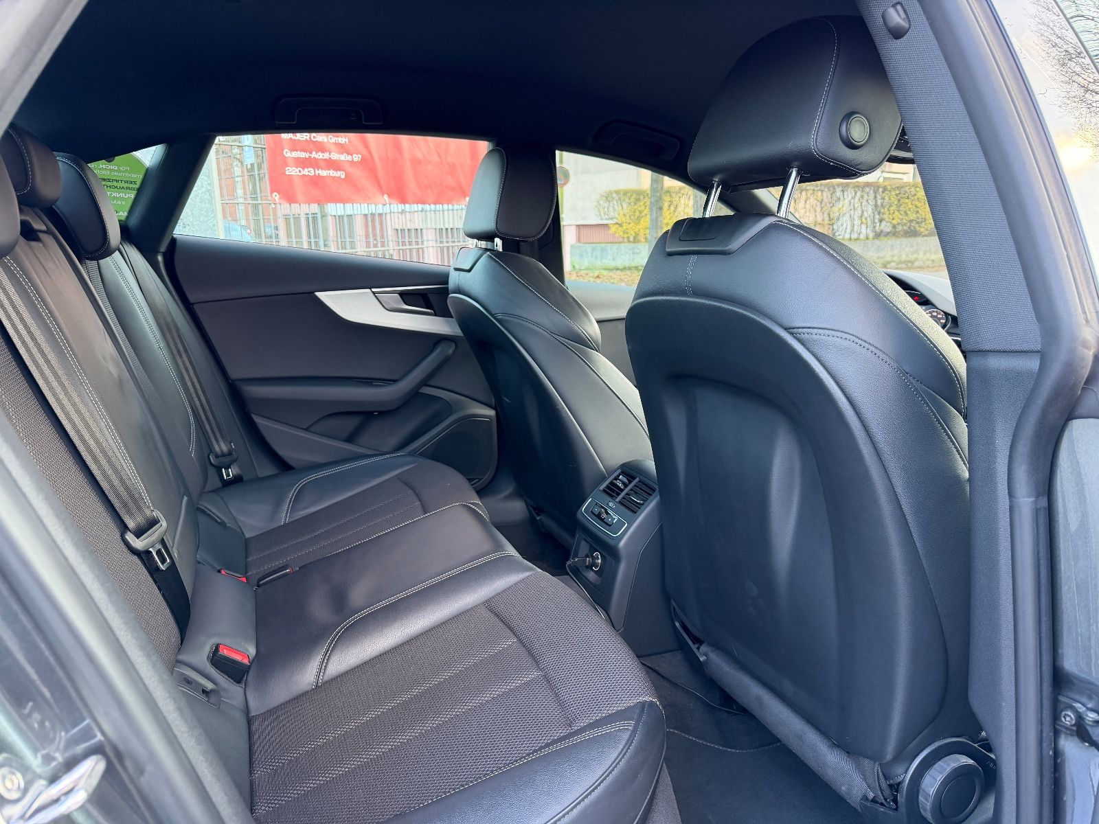 Fahrzeugabbildung Audi A5 Sportback 35 TFSI S-LINE*LED*TEMPO*KAMERA*PDC