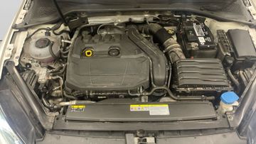Volkswagen Golf - 10