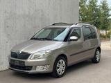 Skoda Roomster 1.6 TDI Ambition Plus Edition *1. HAND* - Skoda Roomster in Stuttgart