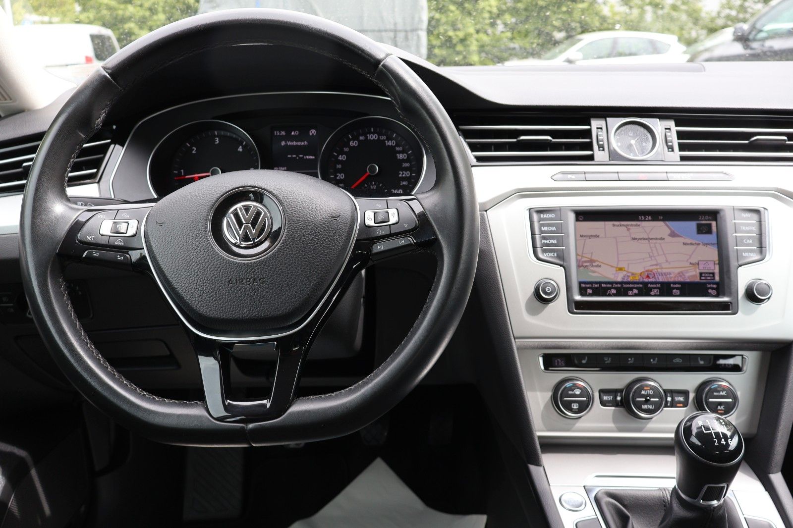 Fahrzeugabbildung Volkswagen Passat Lim. Comfortline BMT/Start-Stopp