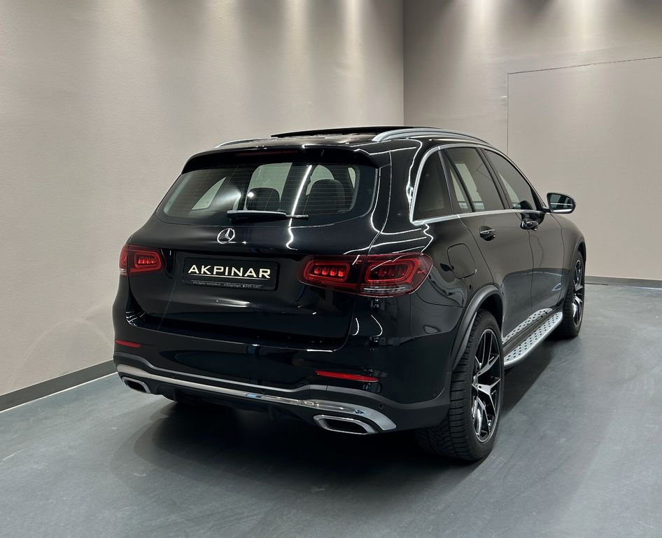 Mercedes-Benz GLC 300 GLC300 4M *AMG LINE*PANO*KAMERA*AHK*LED*CARPLAY*