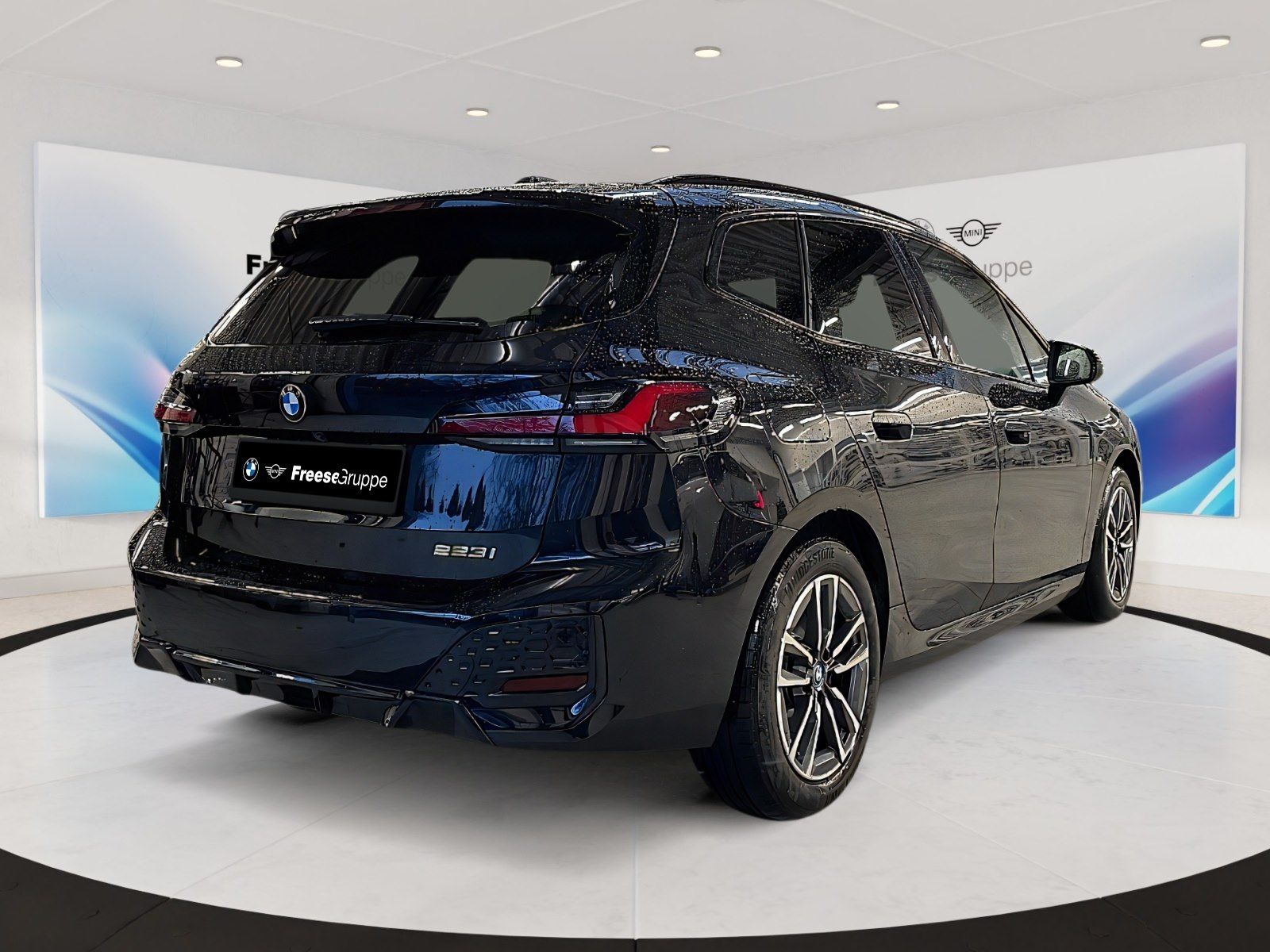 BMW 223 Active Tourer - Bild 6