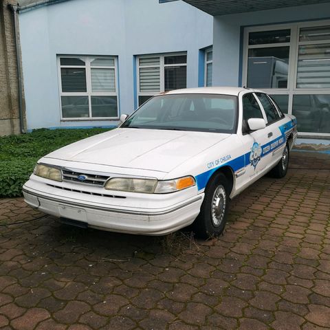 Ford Police FORD Crown Victoria My 1997