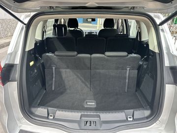 Ford S-Max - 8