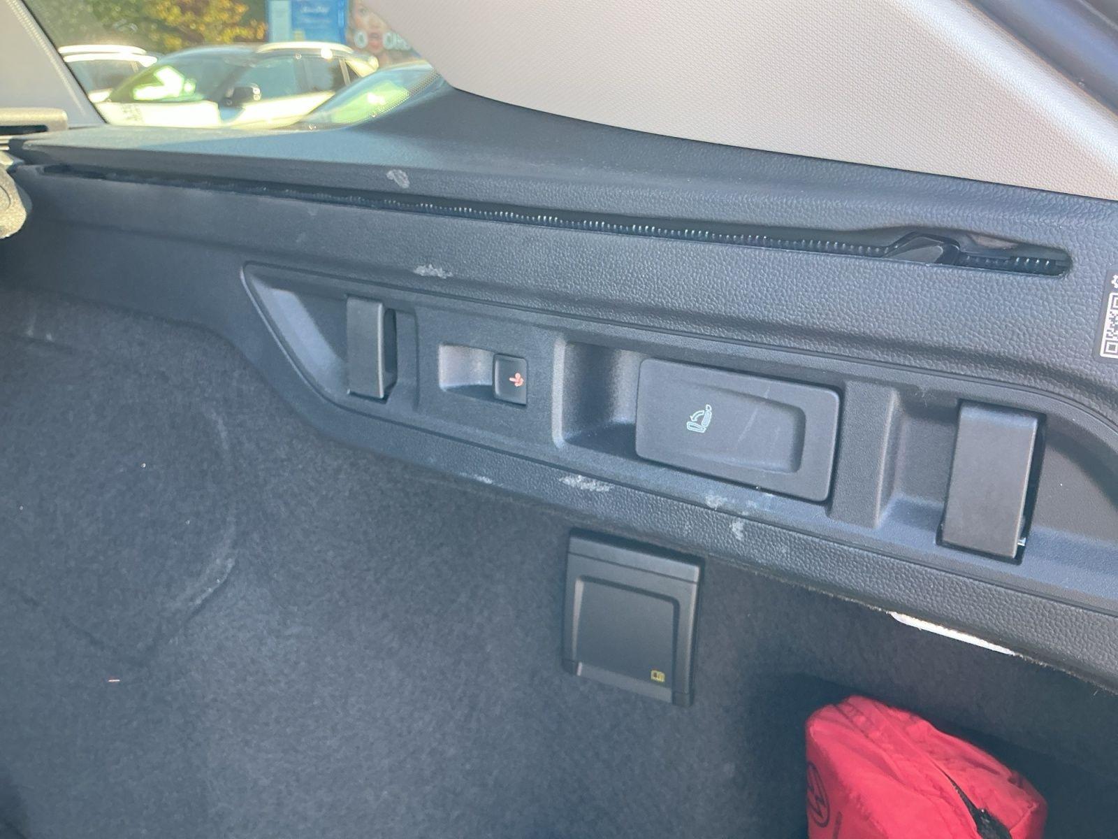 Volkswagen Passat Elegance 2.0 TDI DSG Head-Up Keyless AHK 