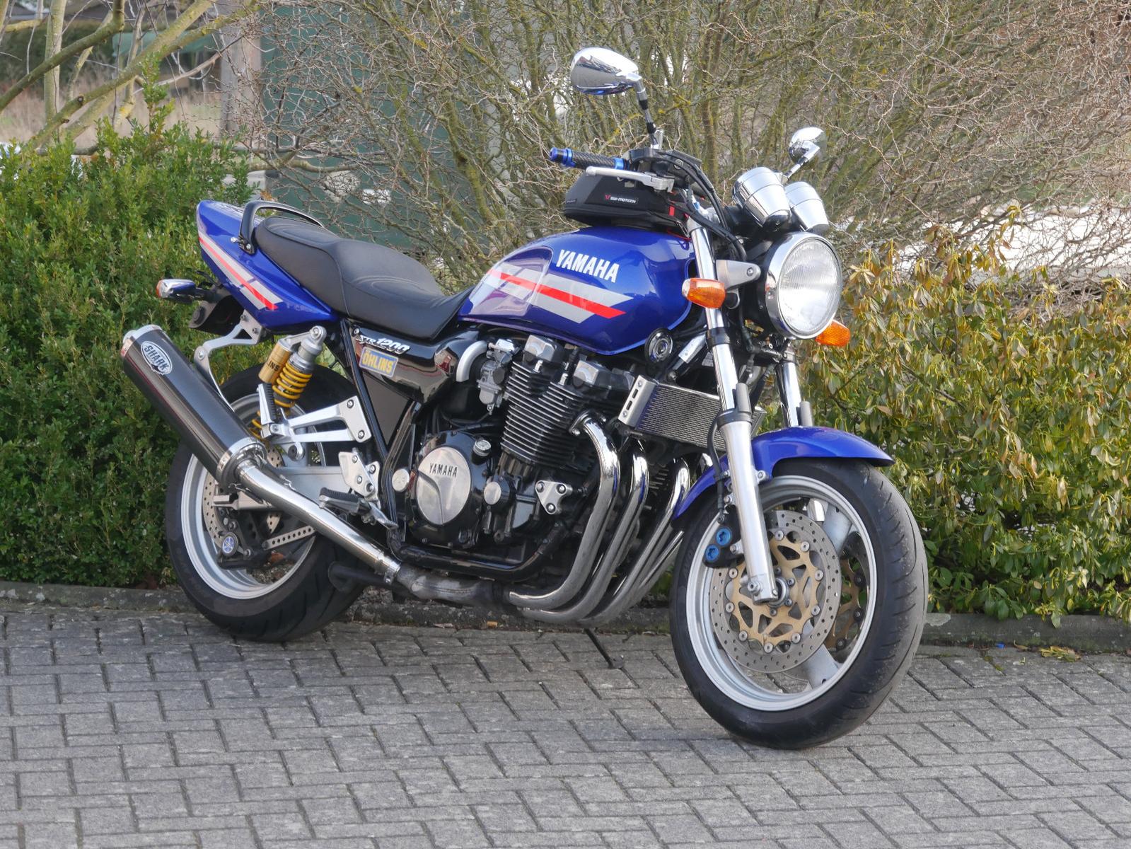 Yamaha XJR1200