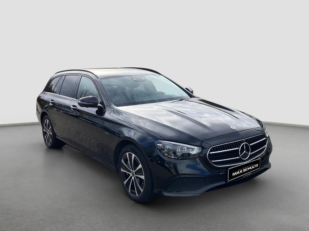 Fahrzeugabbildung Mercedes-Benz E 300 de 4MATIC T-Modell Night Paket*AHK*HUD*360