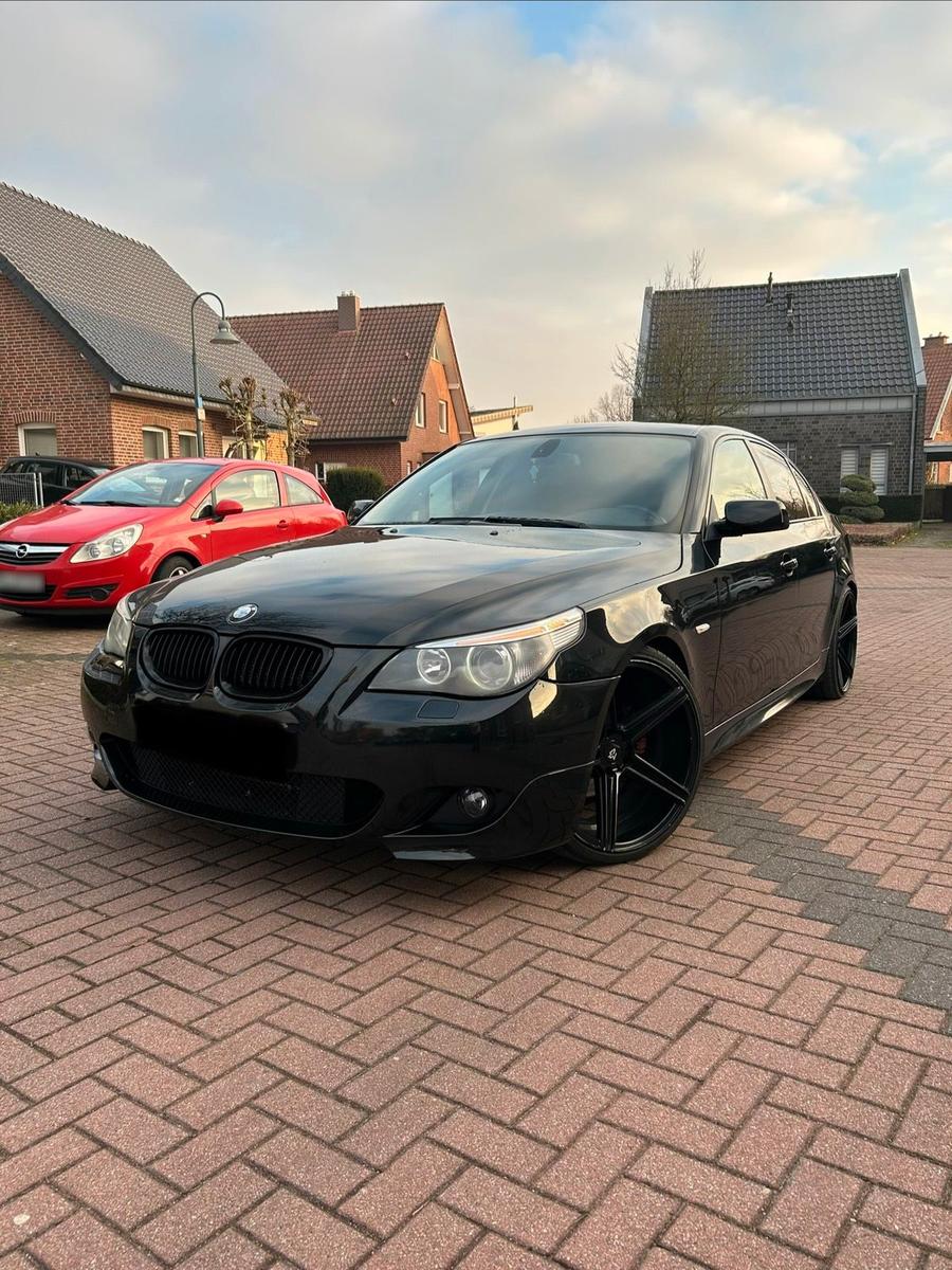 BMW 523
