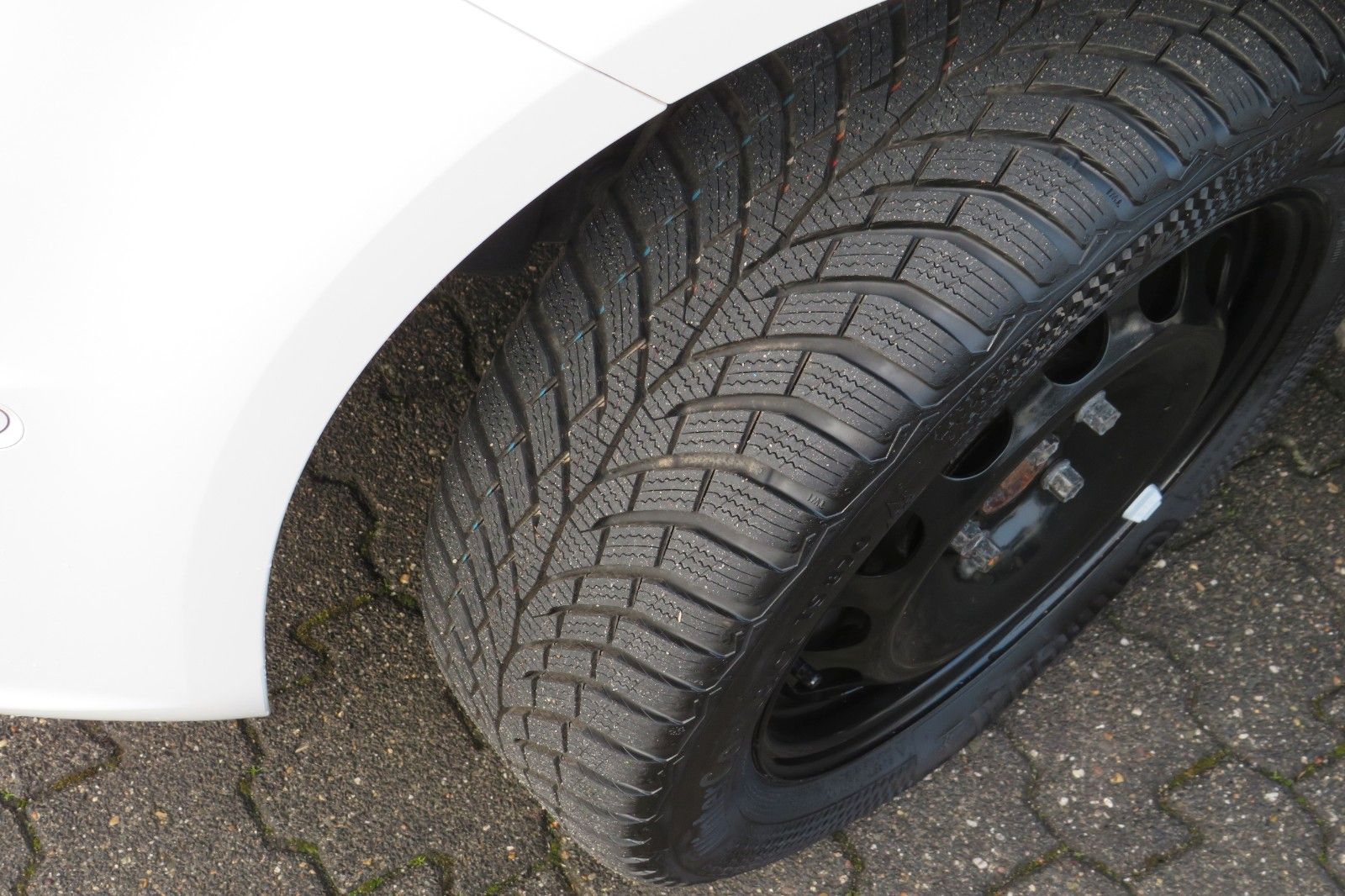 Fahrzeugabbildung Volkswagen Caddy MAXI 2.0-TDI COMFORT AHK NAVI STANDH. 1HD