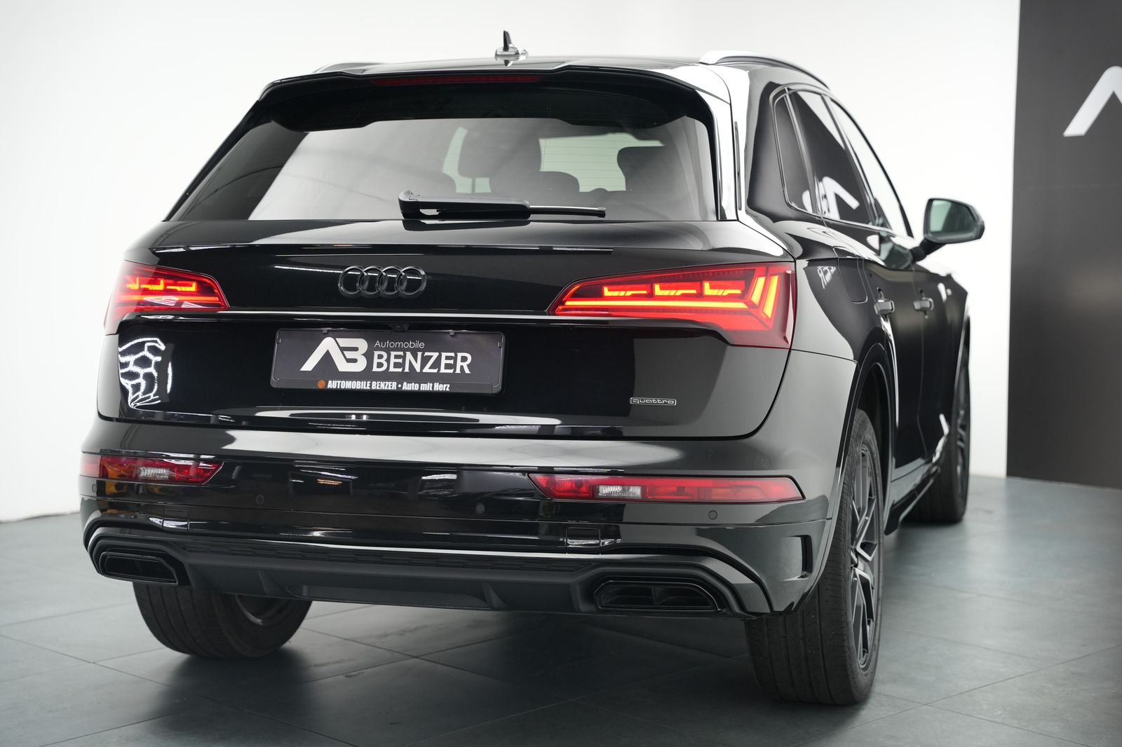 Fahrzeugabbildung Audi Q5 40 TDI *S-Line*Virtual*Rückfahrkamera*Navi