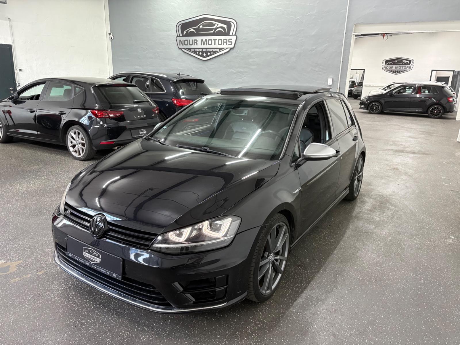 Volkswagen Golf DSG 4M.  -R- / Pano/Leder/Keyless/Vollausst