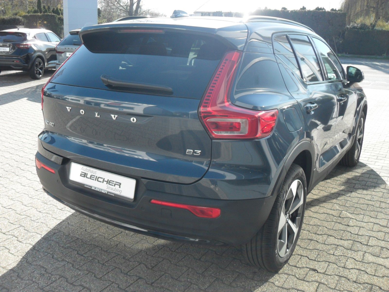 Fahrzeugabbildung Volvo XC 40 Ultra Dark 2WD