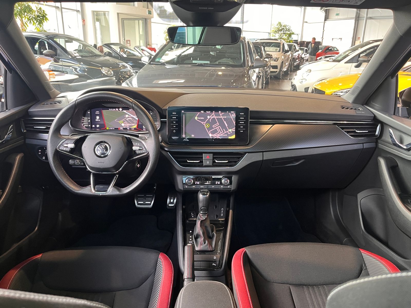 Fahrzeugabbildung SKODA Kamiq Monte Carlo AHK PANO ACC LED