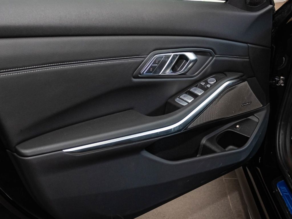 BMW 330 - Bild 5