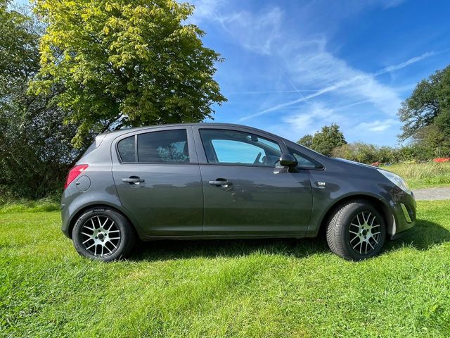 Opel Top gepflegter Opel Corsa D 1,2 Liter