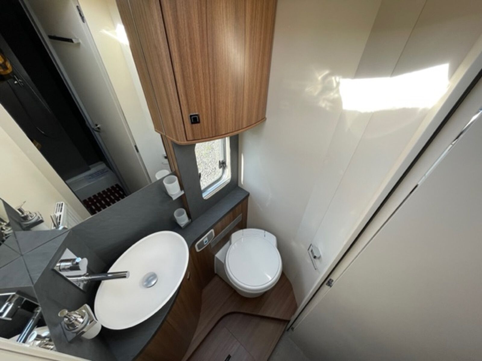Fahrzeugabbildung Eura Mobil Integra 760 QF Automatik, Leder, LuminaryPlus