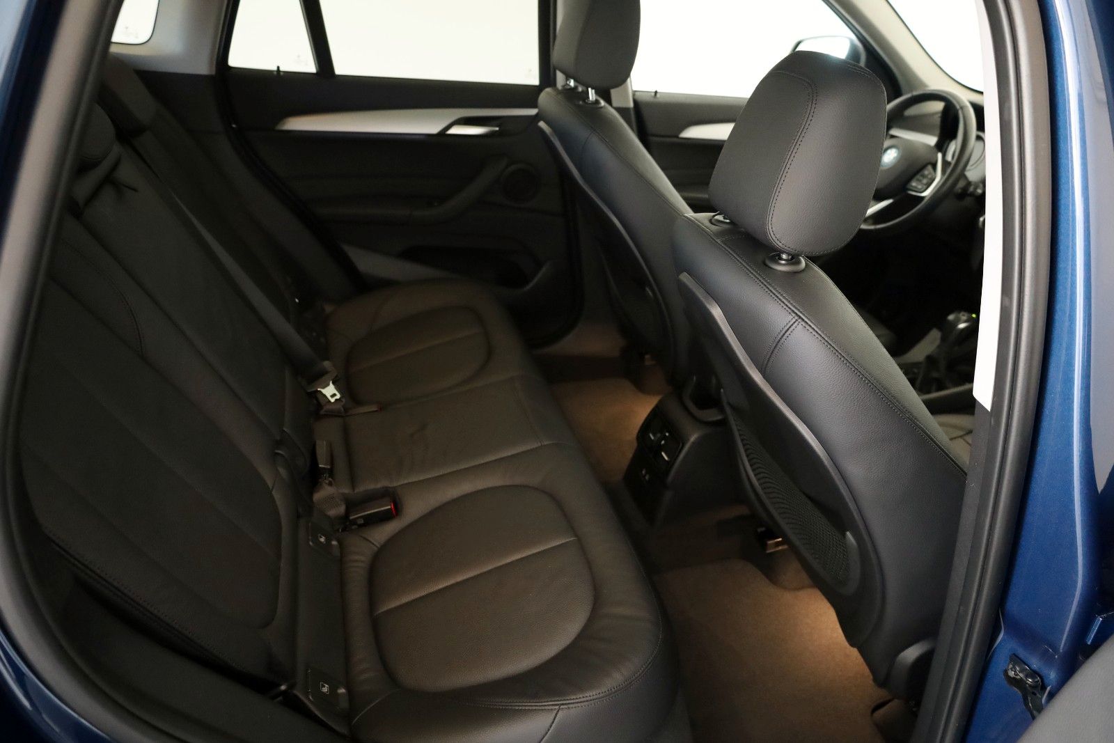 Fahrzeugabbildung BMW X1 xDrive 25 e Advantage,Leder,Navi,Pano,HUD,AHK