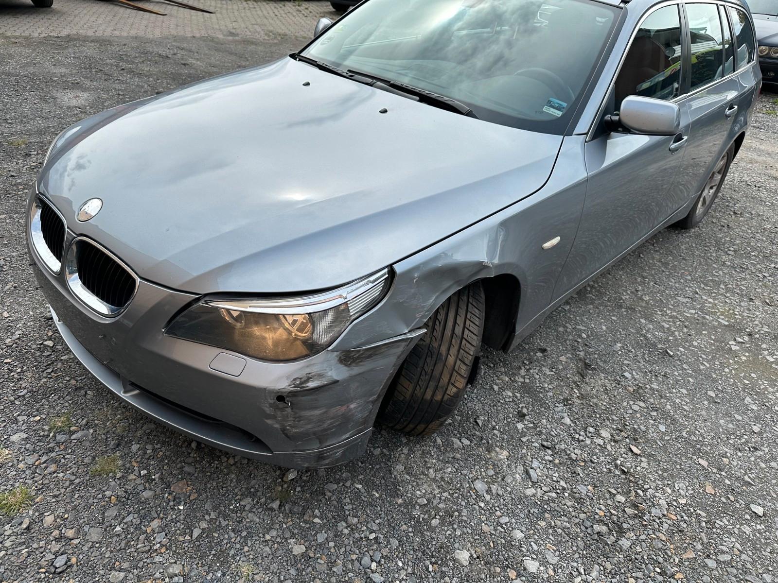 BMW 525 2005 — вигляд ззаду