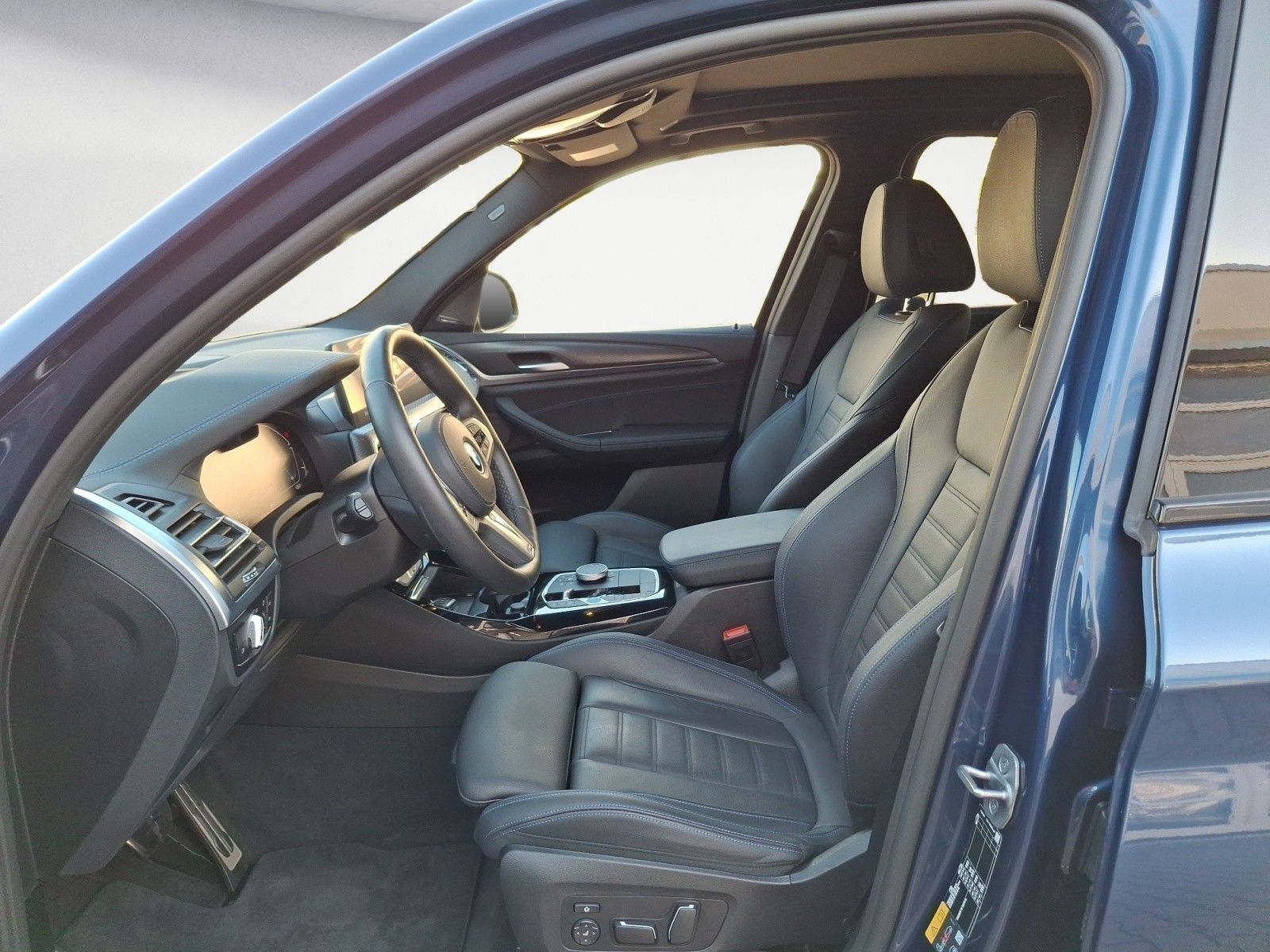 BMW ix3 IMPRESSIVE EDC Klimaaut. Head-Up foto 11