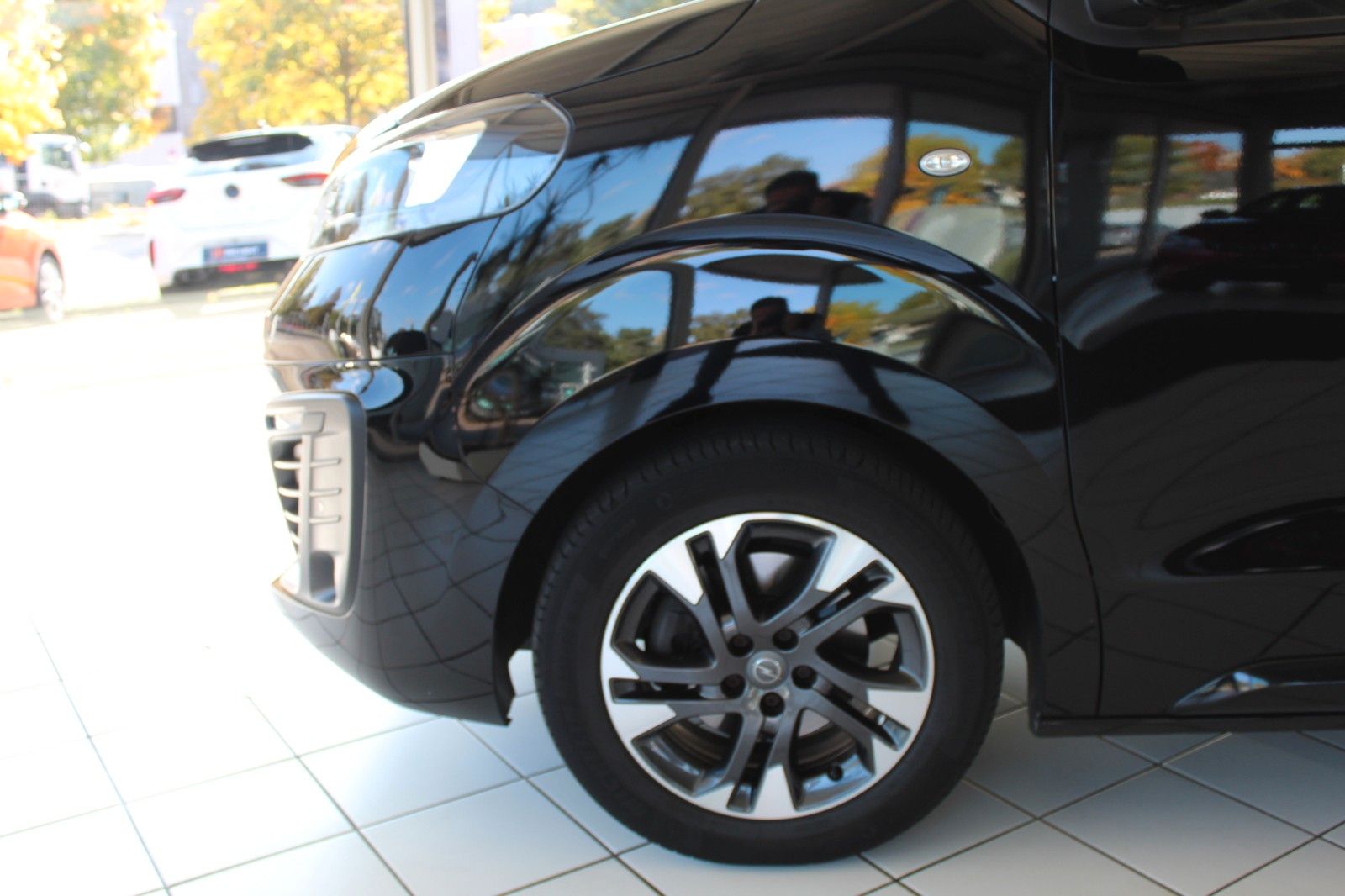 Fahrzeugabbildung Opel Zafira Life L, Automatik, 8 Sitzer, Xenon, AHK