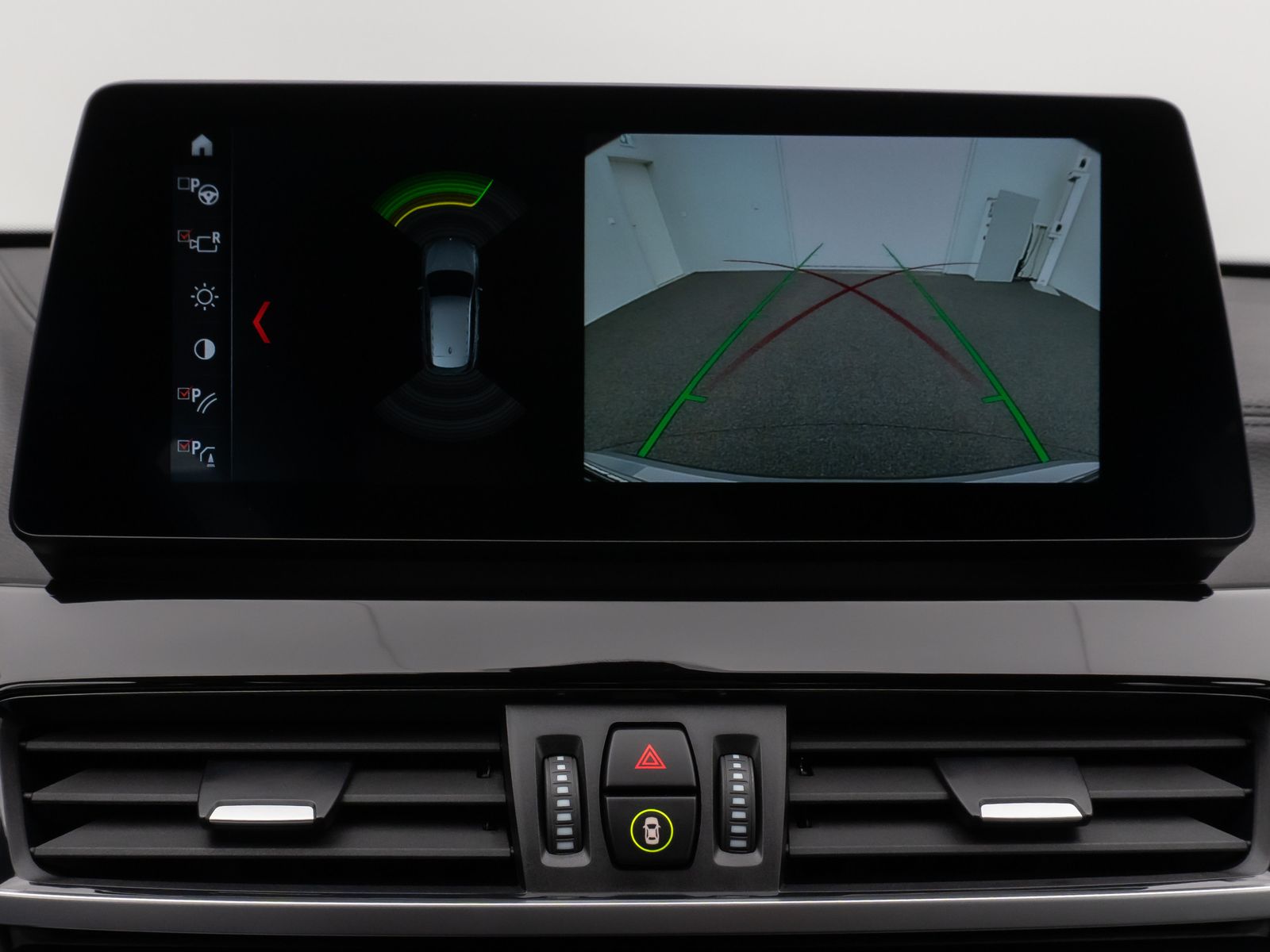 Fahrzeugabbildung BMW X1 xD25e Sport Line Kamera HUD DAB Komfort Navi+