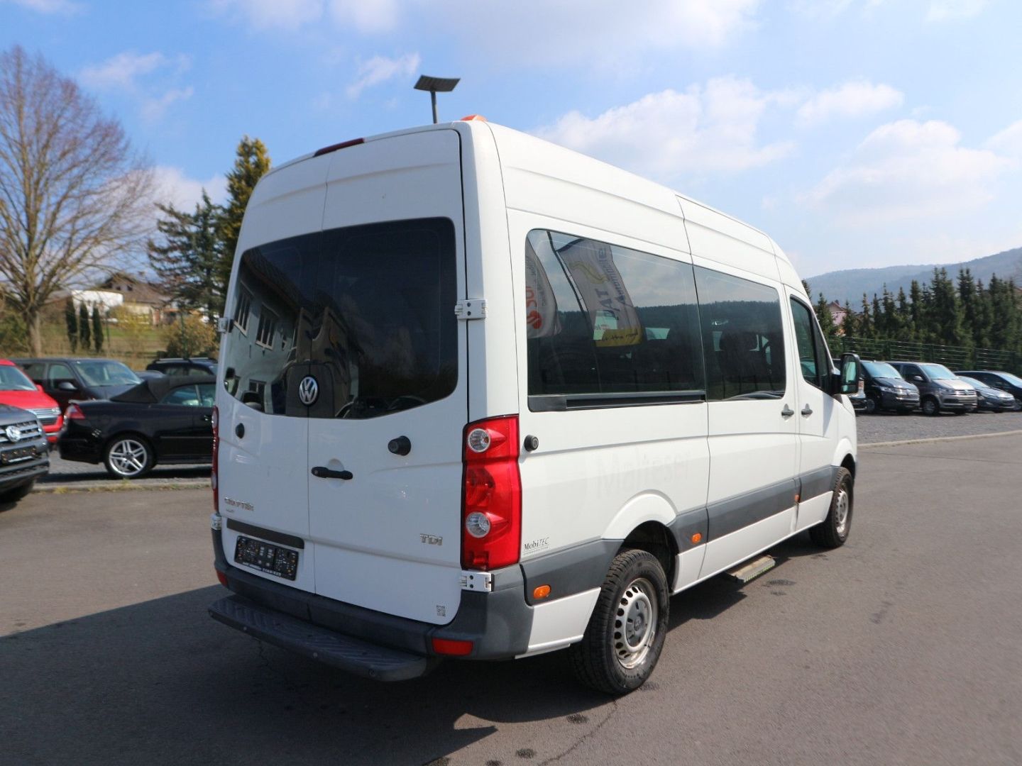 Fahrzeugabbildung Volkswagen Crafter 35 Behindertengerecht Rollstuhl-Rampe