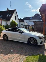 Mercedes-Benz E 300 Autom. -AMG Line - Mercedes-Benz E 300: Coupé