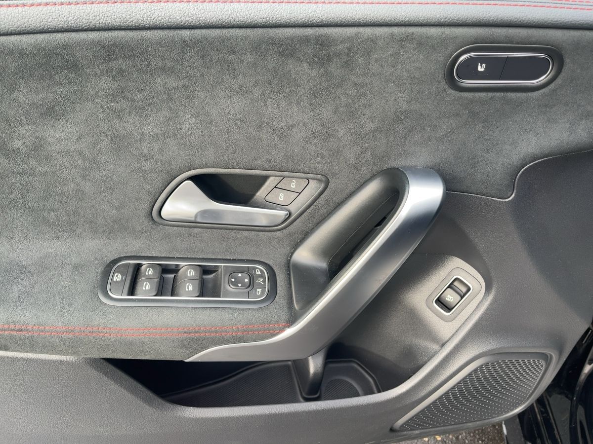Fahrzeugabbildung Mercedes-Benz CLA 200 d Shooting Brake AMG/Night/360°/AHK
