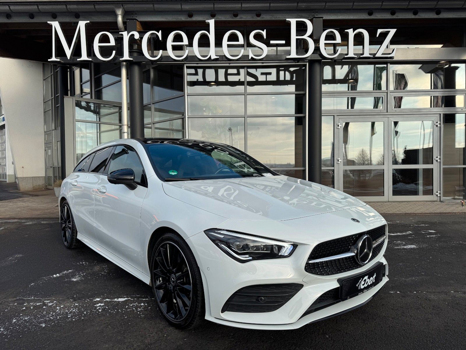 Fahrzeugabbildung Mercedes-Benz CLA 250 4M SB AMG+Pano+AHK+Memory+360+Night