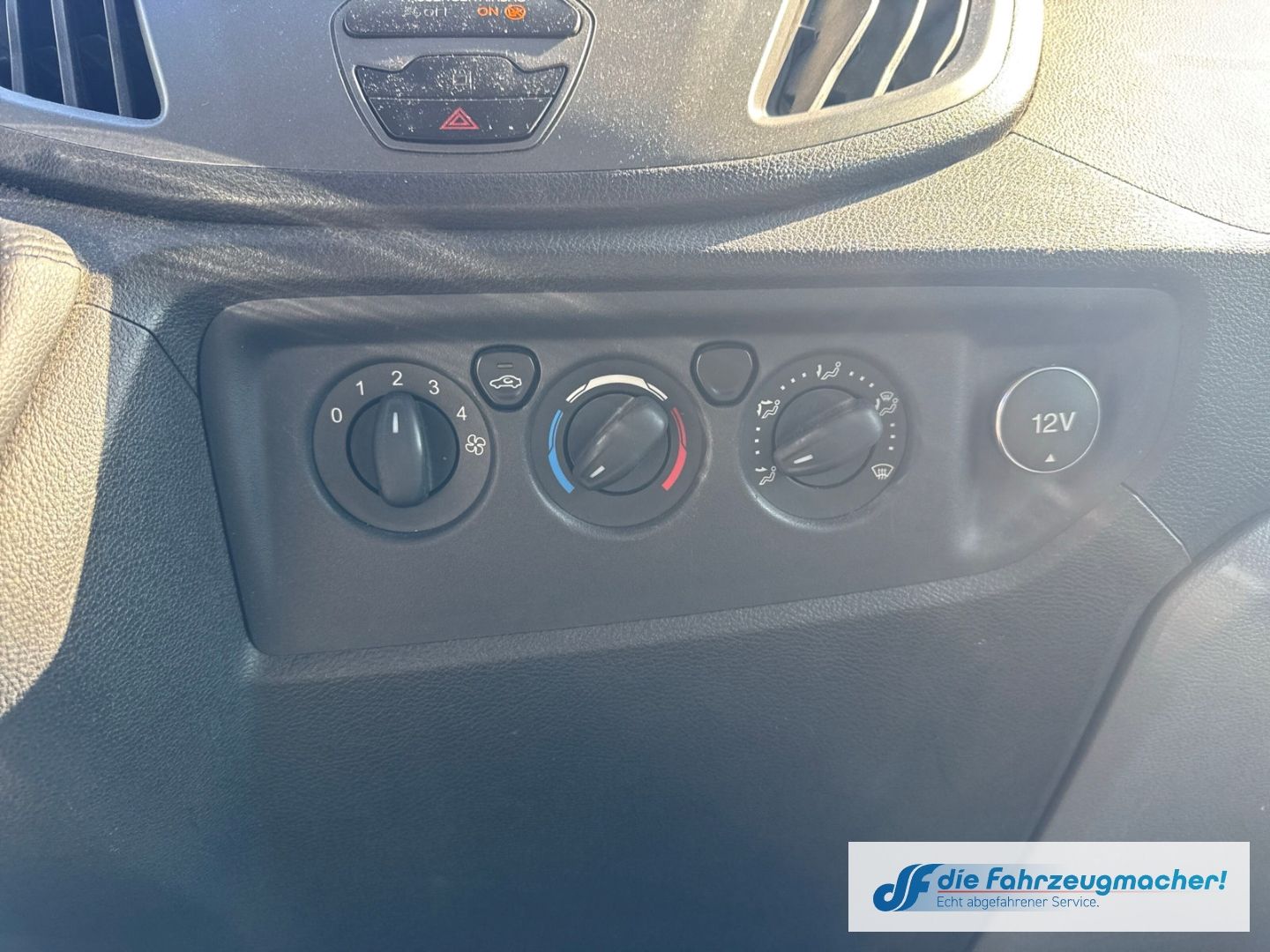 Fahrzeugabbildung Ford Transit Kombi 350 L3 2.2 TDCi DPF *4163
