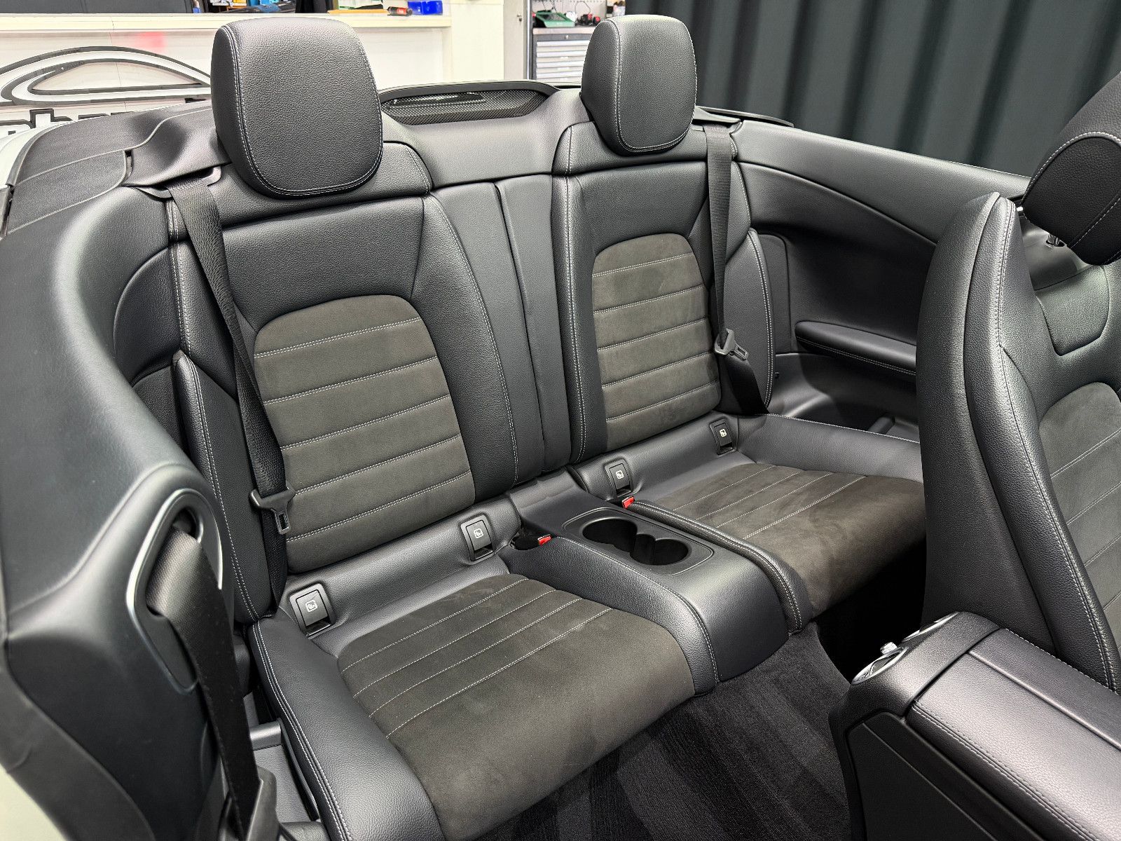Fahrzeugabbildung Mercedes-Benz C 180 Cabrio |AMG-LINE|LED|RF-CAM|AUTOMATIK