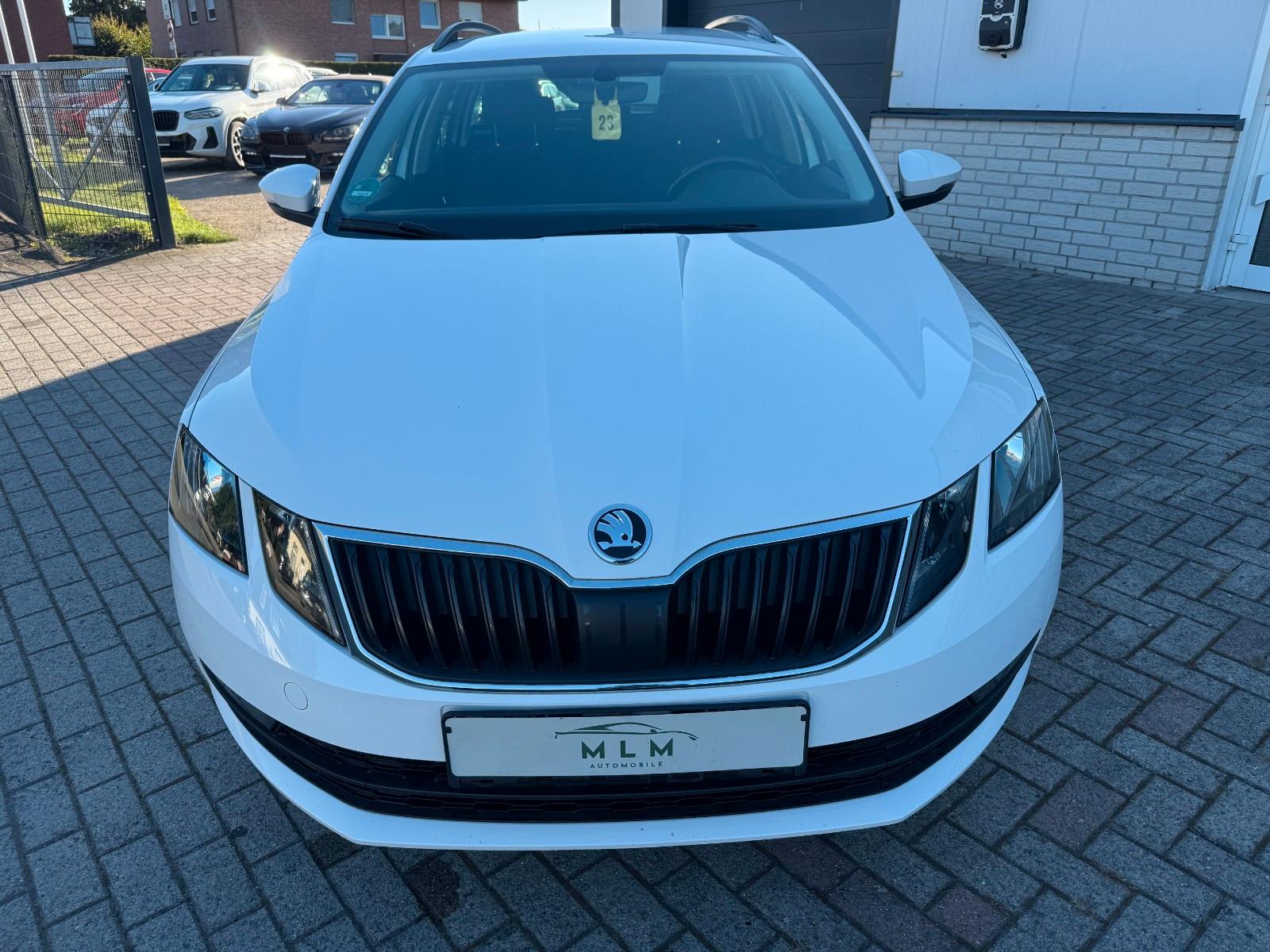 Skoda Octavia Combi Tour DSG Navi SHZ PDC Tempomt AHK