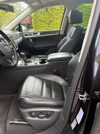 Volkswagen Touareg - 8