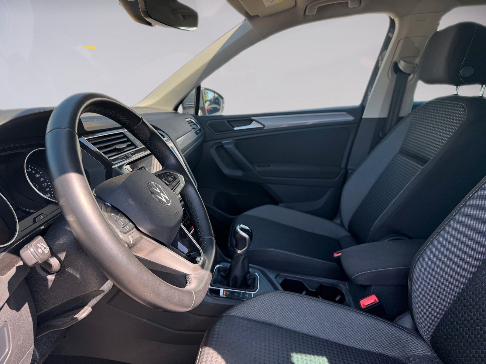 Fahrzeugabbildung Volkswagen Tiguan Life ACTIVE 1.5 TSI
