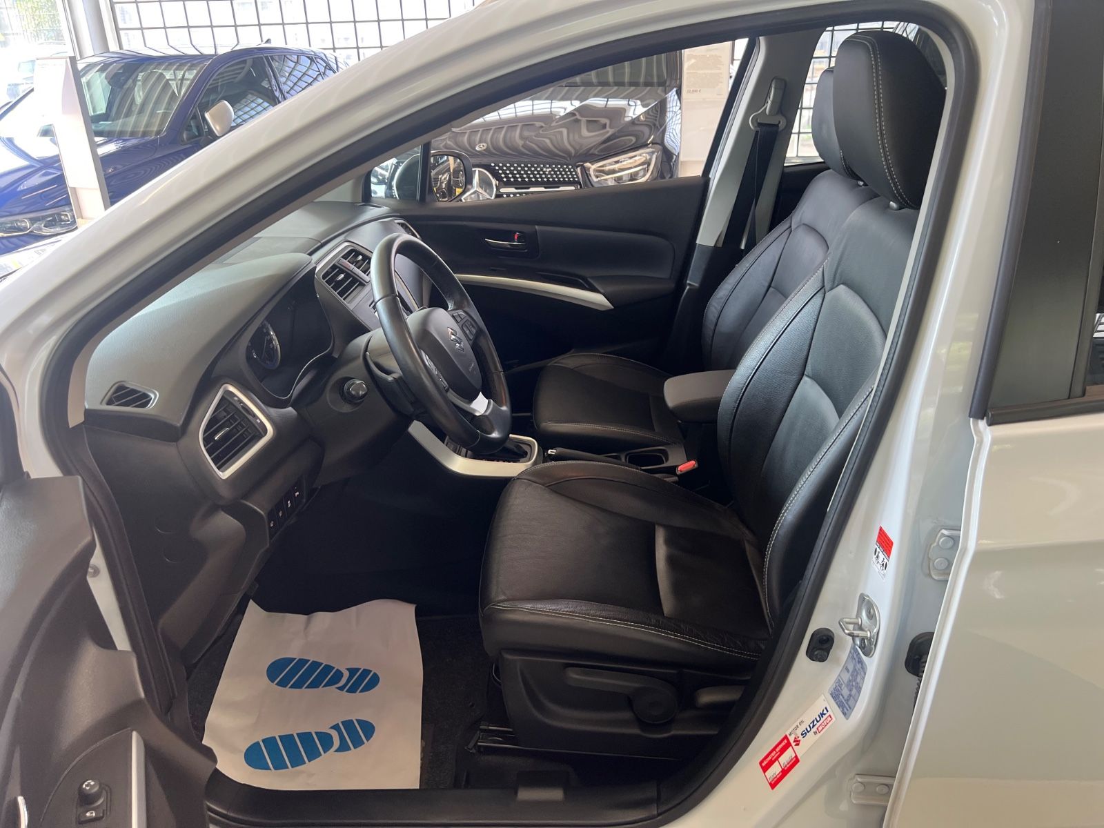 Fahrzeugabbildung Suzuki SX4 S-Cross Comfort+ 4x4 *PANO*LEDER*