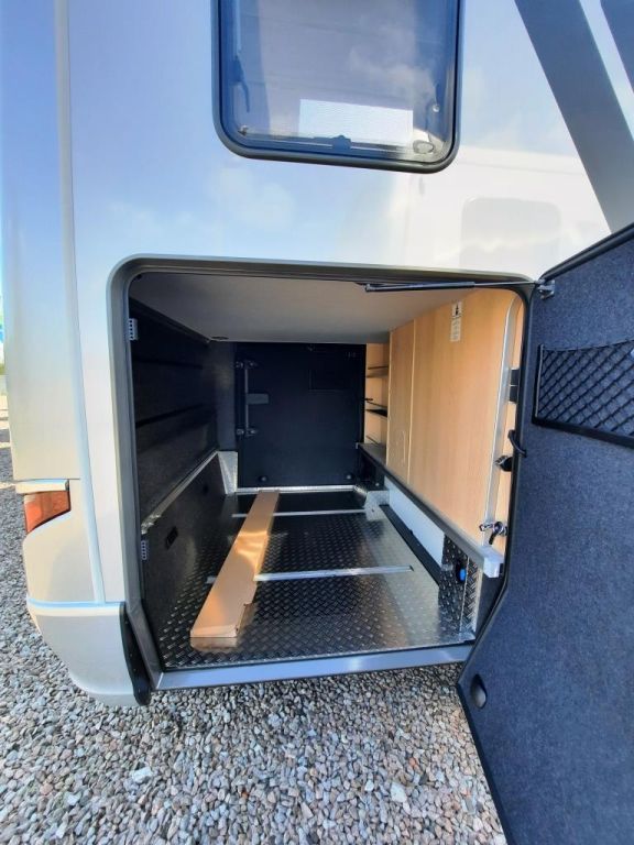 Fahrzeugabbildung HYMER / ERIBA / HYMERCAR B-Klasse ML T 780 BlackLine Verfüg./Sparen Sie 7