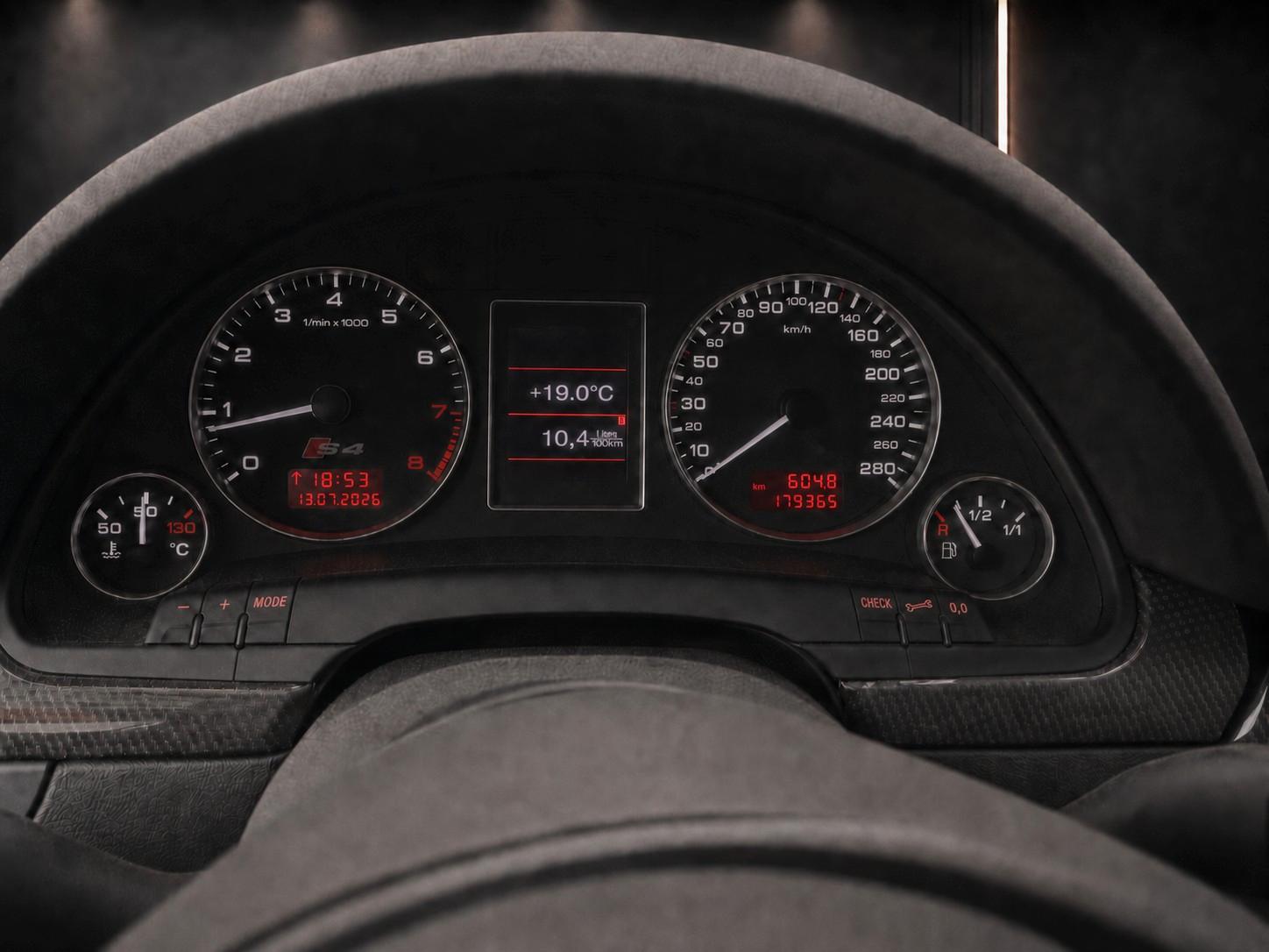 Audi S4 Avant 4.2 V8 344 ch BVM quattro / Recaro Alcantara-Cuir / Bose / Toit ouvrant / GPS MMI Plus