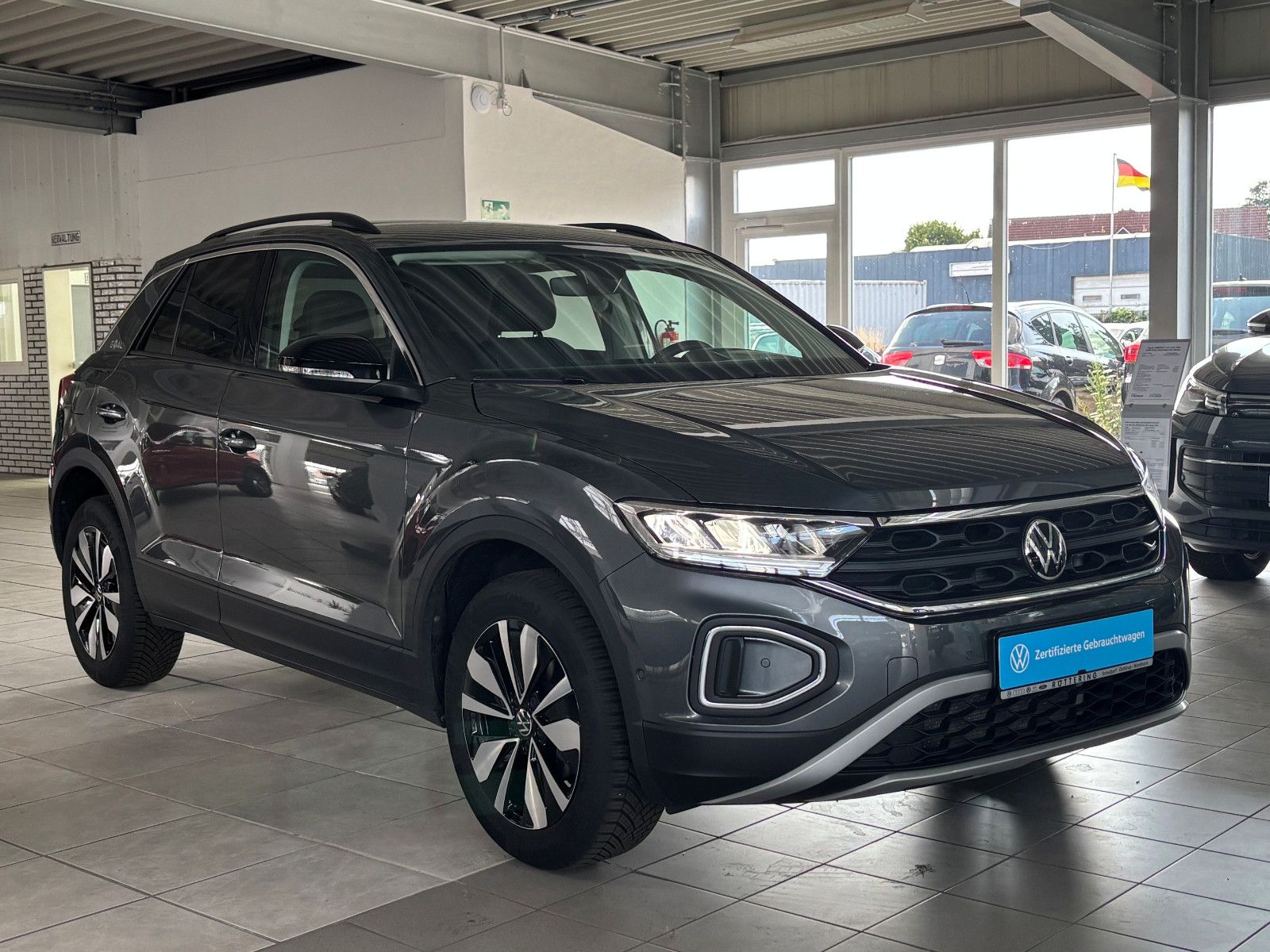 Fahrzeugabbildung Volkswagen T-Roc Goal 1.0 TSI LED+NAV+ACC+APP