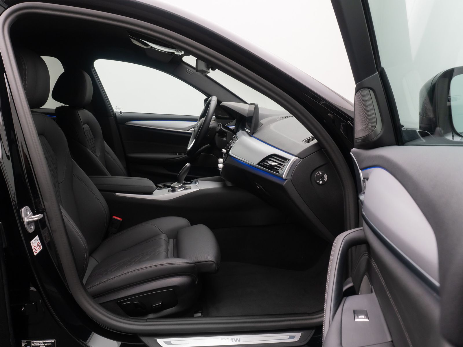Fahrzeugabbildung BMW 520d Leder DAB Alarm H/K Kamera 4xKlima Sport