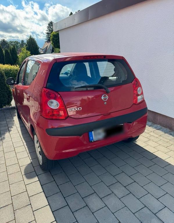 Nissan Pixo