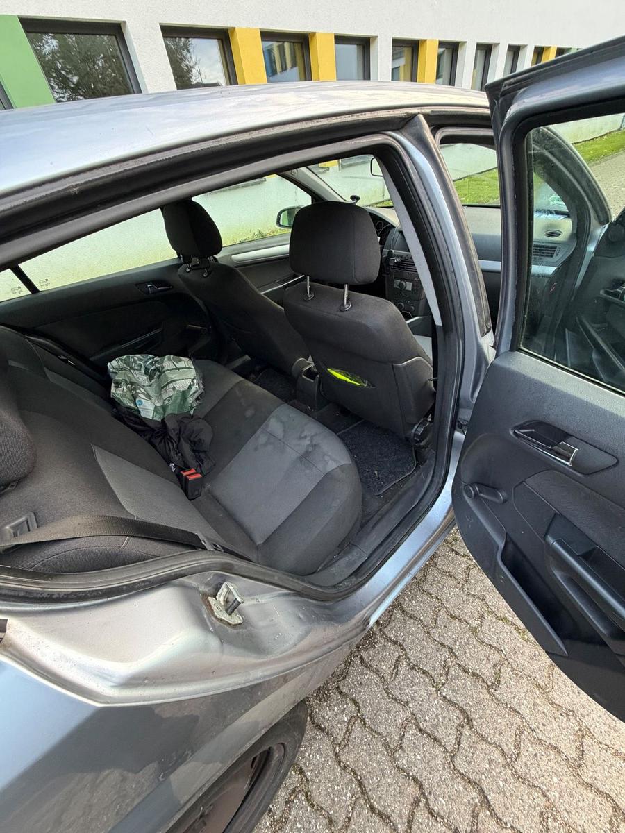 Opel Astra 2005 — photo 6