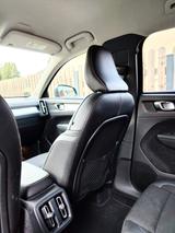 Volvo XC40 D4 AWD Geartronic - Rentnerfahrzeug - : Geländewagen, Rent